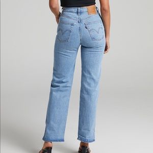 Levis (NWT) 30x27 Ribcage Straight Light Wash in Tango Gossip